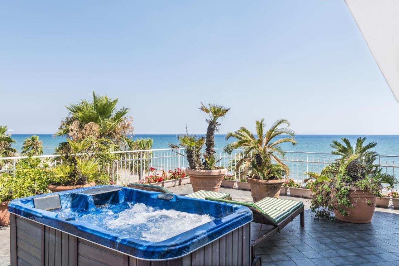 Hotel Ristorante Centosedici Terracina Eksteriør billede