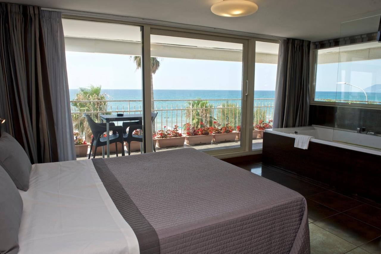 Hotel Ristorante Centosedici Terracina Eksteriør billede